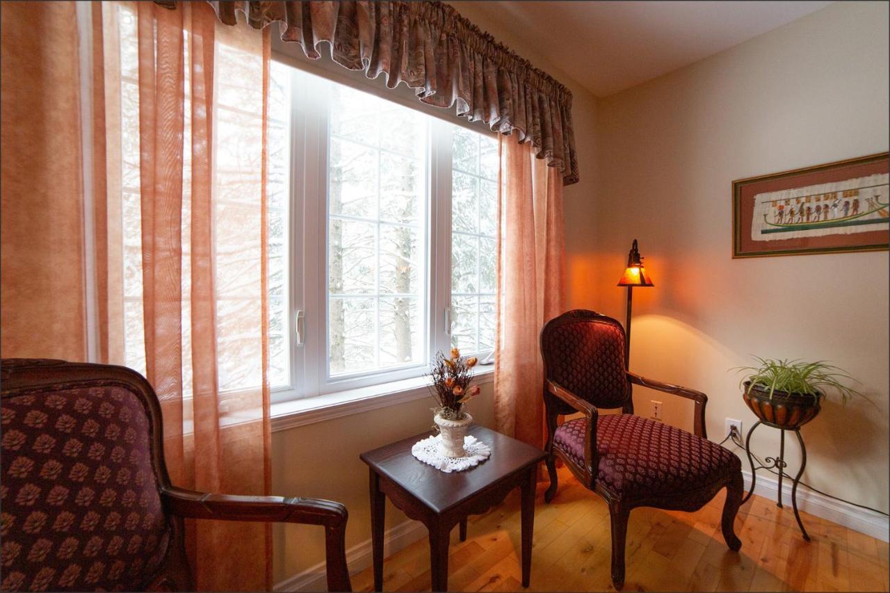 Couette-café Au Coeur De Saint-Sauveur-des-Monts